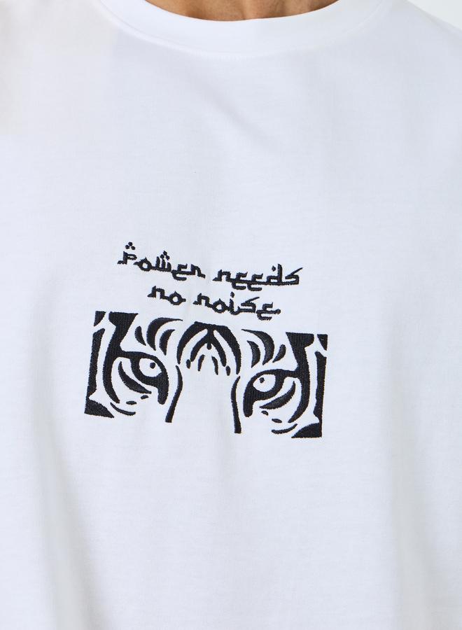 ستايلي تيشيرت واسع بتطريز نمر - Image 4